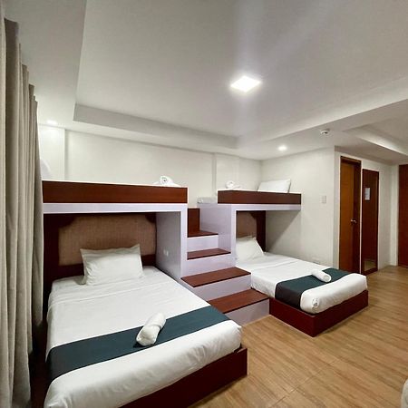 Staycation Hotel San Jose  外观 照片