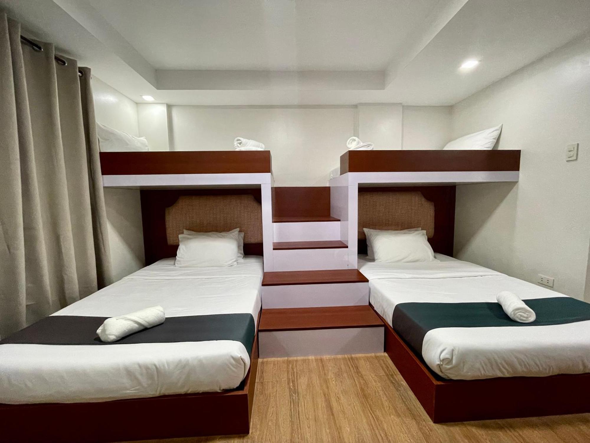Staycation Hotel San Jose  外观 照片