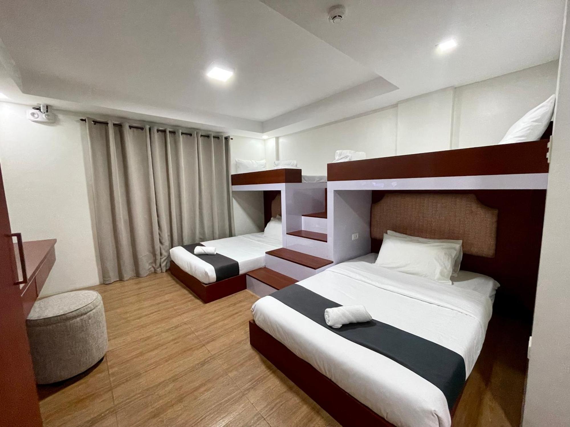 Staycation Hotel San Jose  外观 照片
