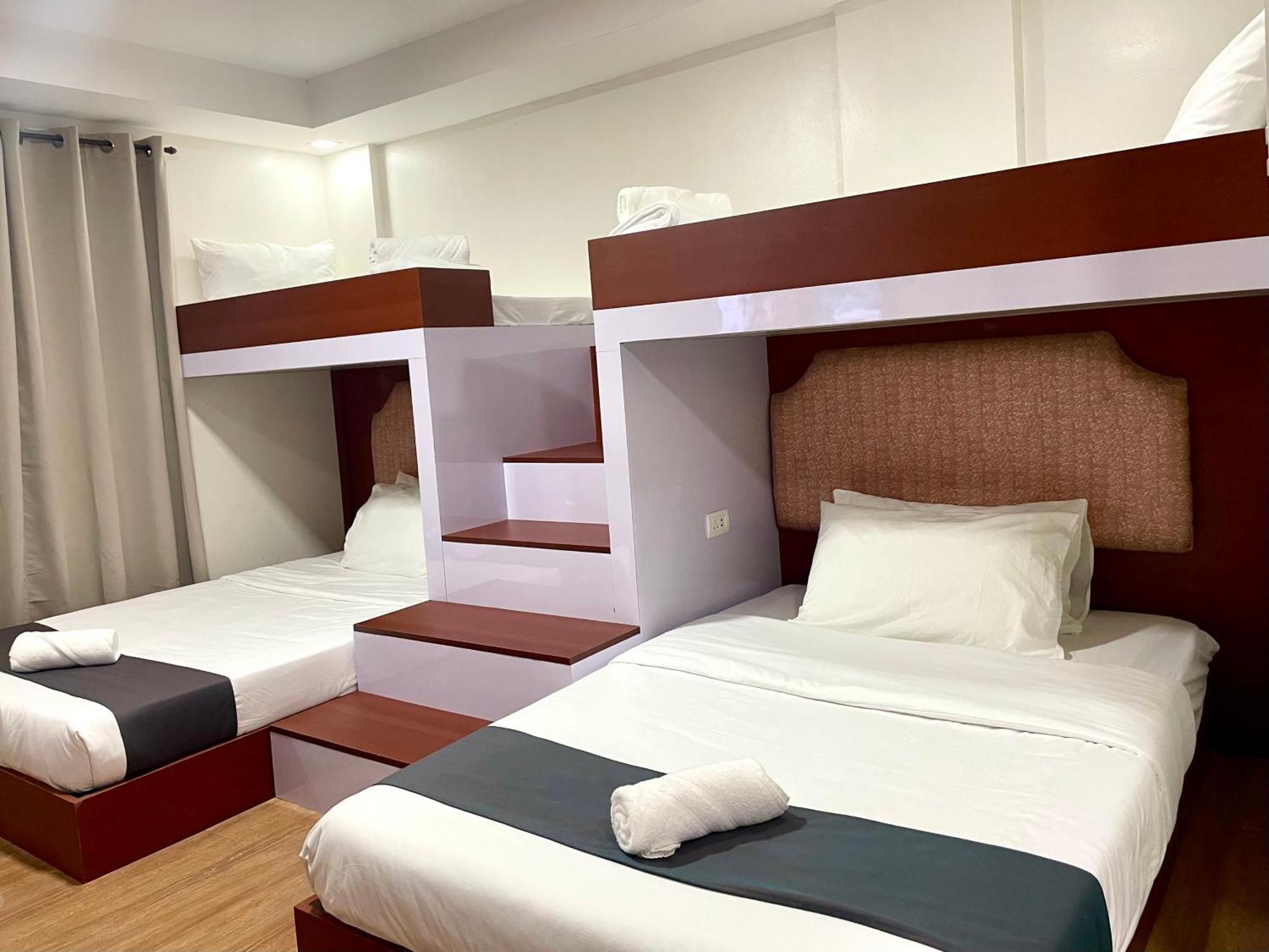 Staycation Hotel San Jose  外观 照片