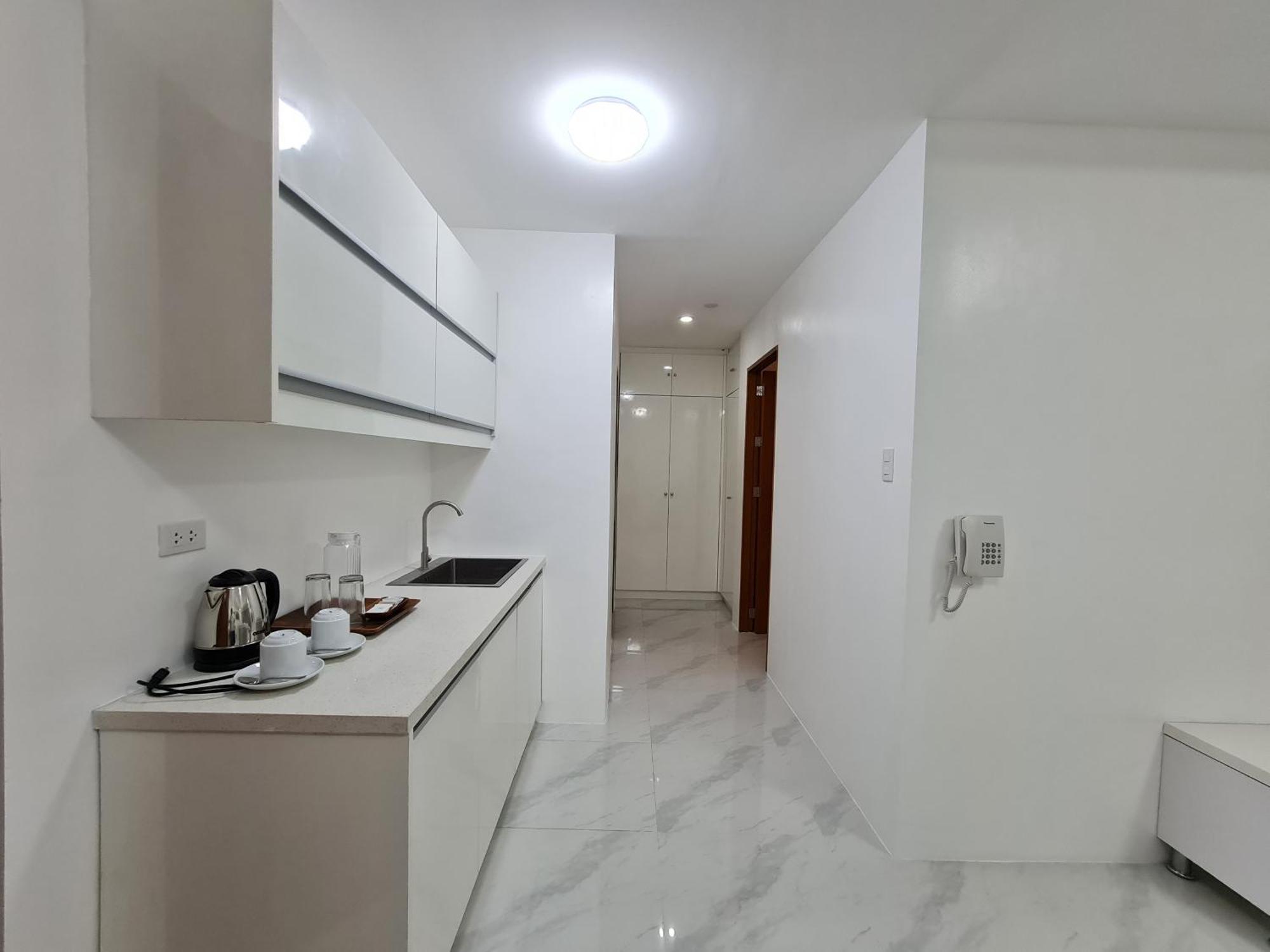 Staycation Hotel San Jose  外观 照片