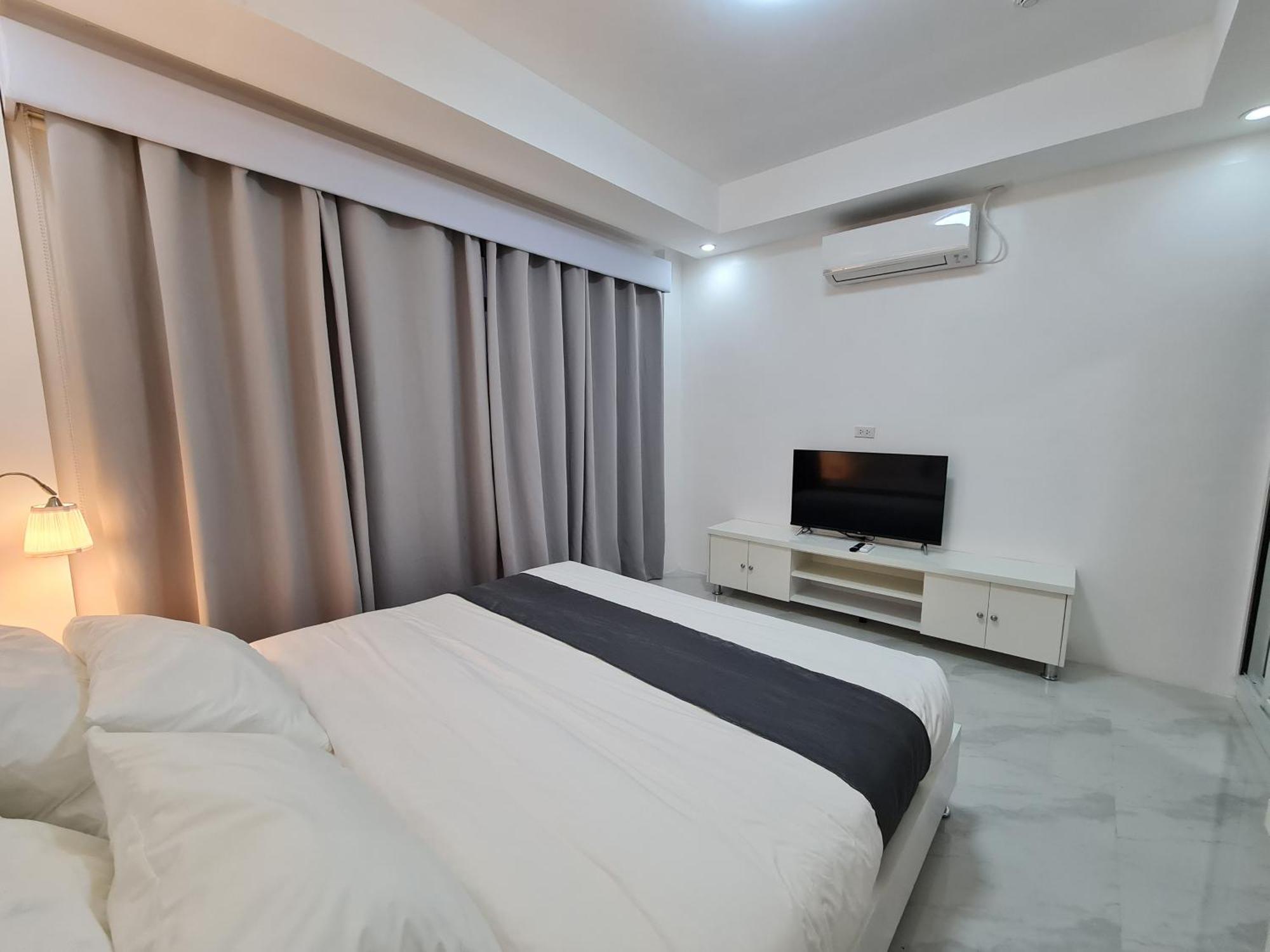 Staycation Hotel San Jose  外观 照片