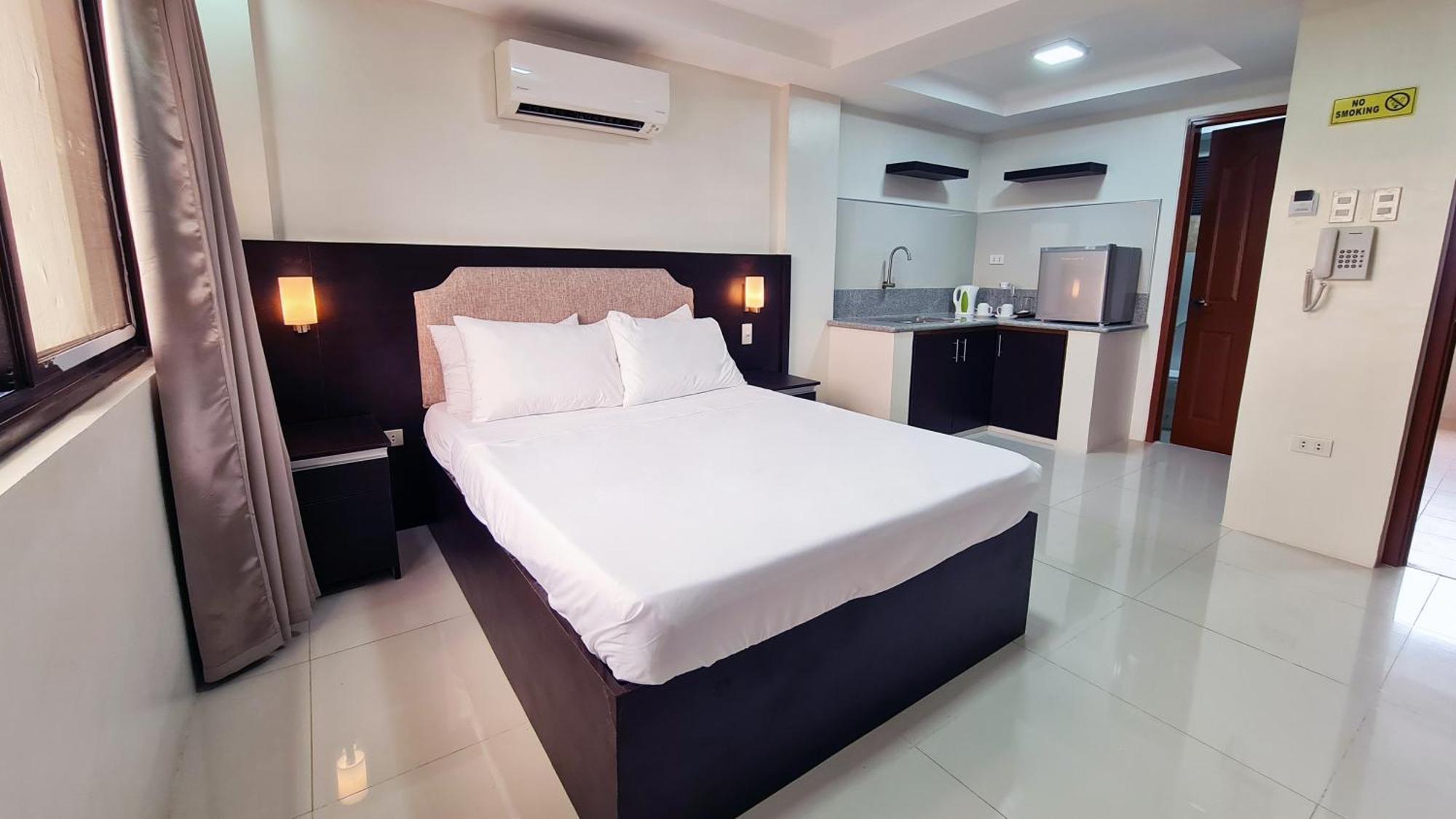 Staycation Hotel San Jose  外观 照片
