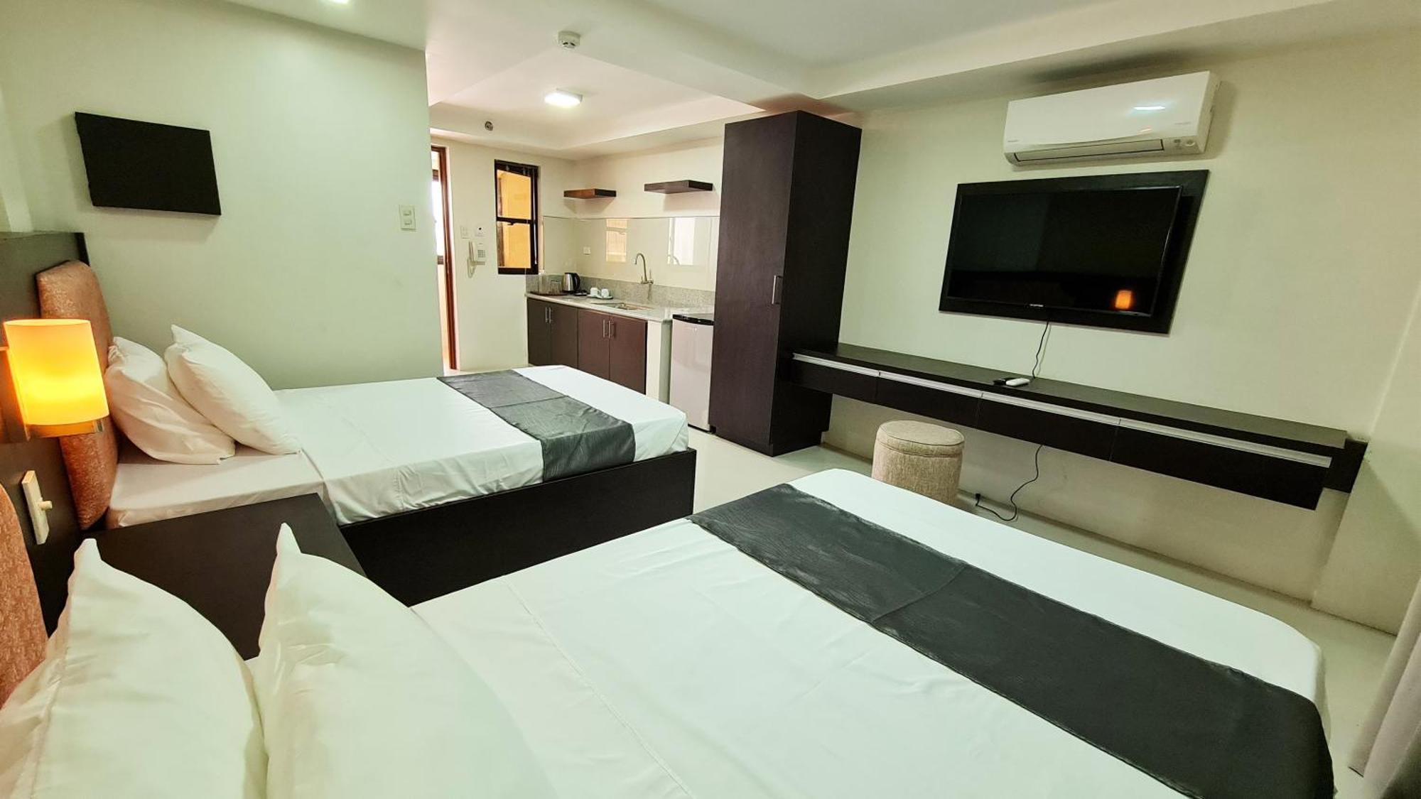 Staycation Hotel San Jose  外观 照片
